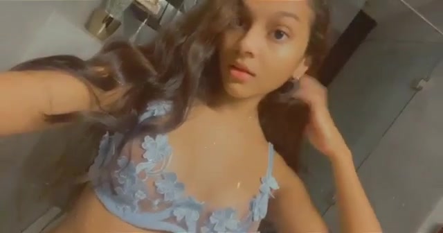 Puthata Malliyek පුතාට මල්ලියෙක් Sri Lankan Sex Videos