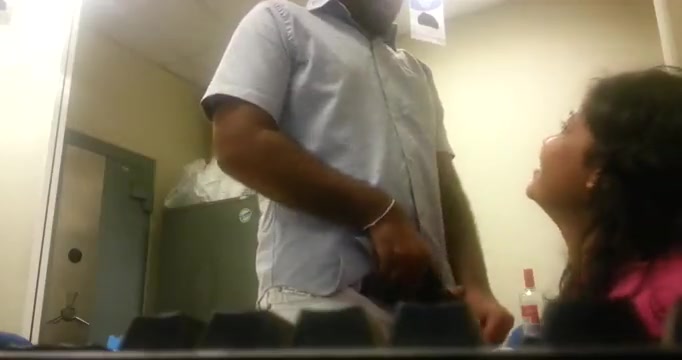 sinhala last leak xxx Sri Lankan Sex Videos