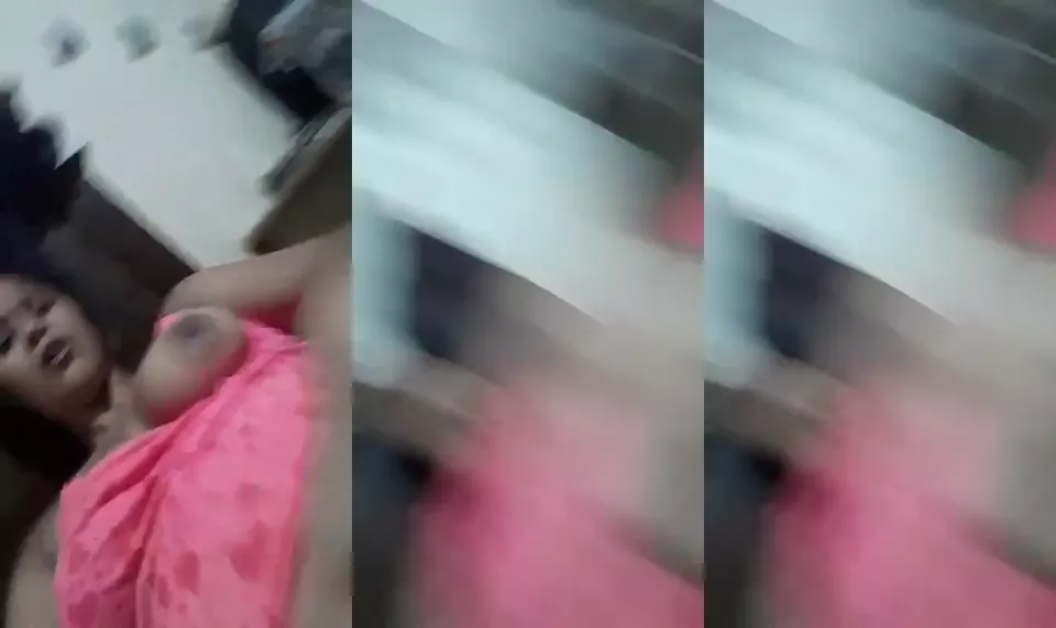 Aunty Giving Her Ass Hole